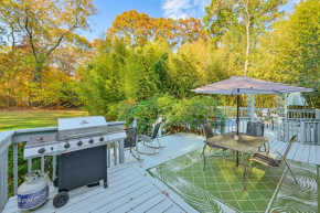 Tranquil and Pet-Friendly Estate on Long Island!